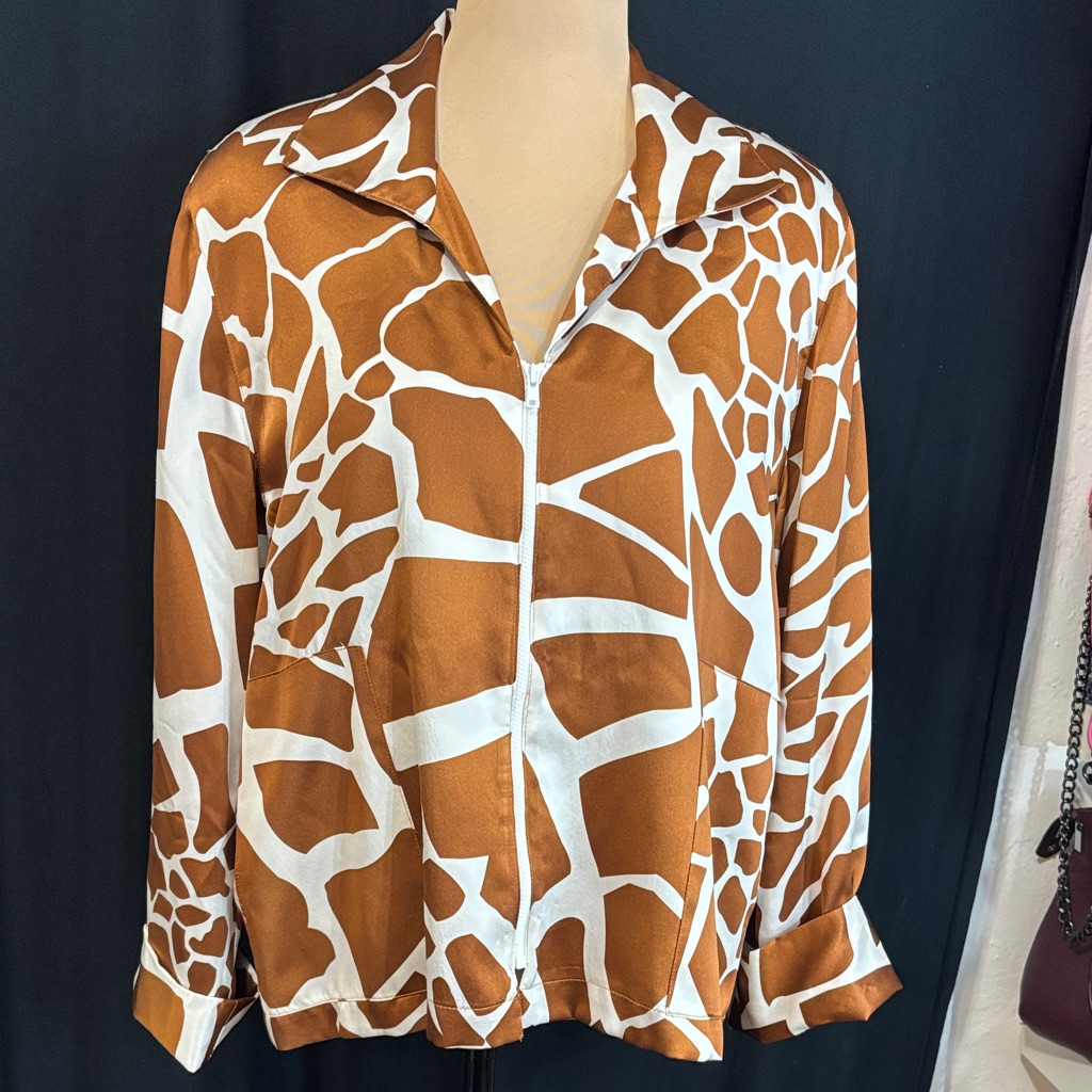 Elegant Giraffe Print Button Down Shirt
